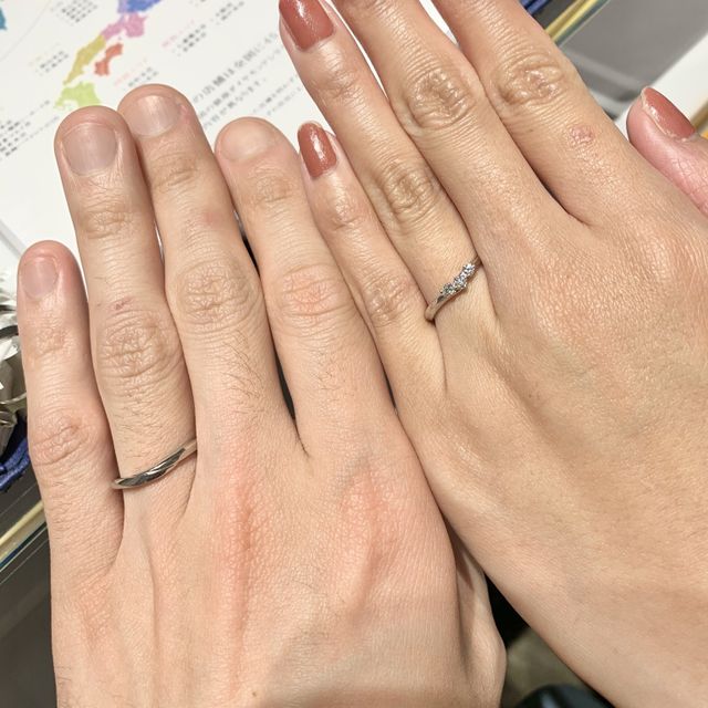 【銀座ダイヤモンドシライシの口コミ】 1番の決め手になったのはつけ心地でした。初めて指を通した時にあまりのつ…