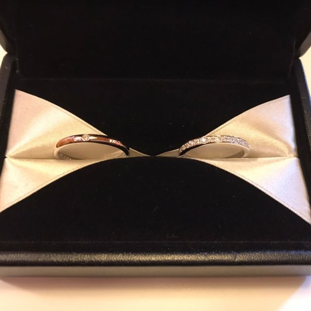 【エクセルコダイヤモンド(EXELCO DIAMOND)の口コミ】 ダイヤの輝きがとても綺麗だったので、こちらで決めました。いくつか試着…