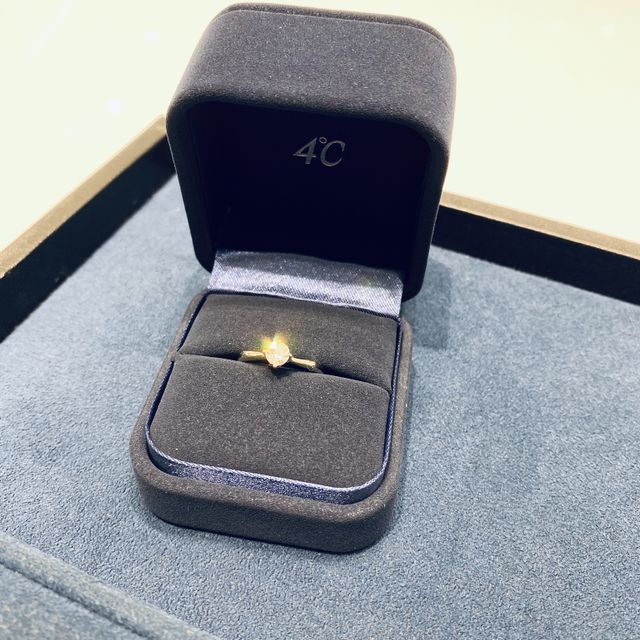 【4℃ BRIDAL(ヨンドシーブライダル)の口コミ】 ダイヤについては透明度が高いもの、左右対象のものを選べてとても満足し…