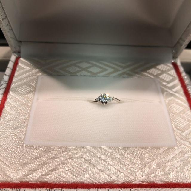 【カオキ　ダイヤモンド専門卸直営店の口コミ】 店長さんと店員さんの対応が1番の決め手です。
ダイヤモンドの大きさ、質…