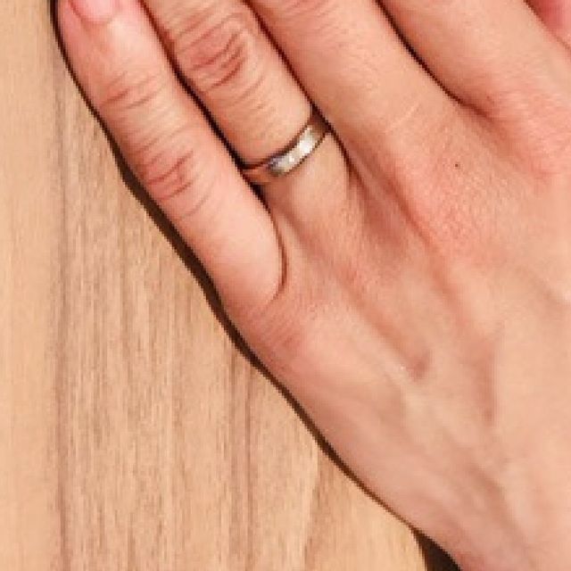 【CHARMY(チャーミー)の口コミ】 シンプルで飽きのこないデザインだと思います。
他店で流行りのデザインを…