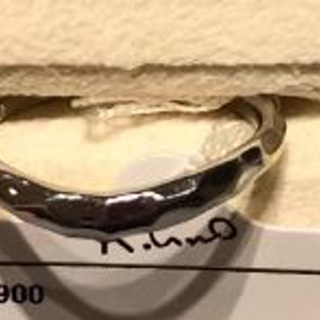 【ケイウノ ブライダル(K.UNO BRIDAL)の口コミ】 個人的に動きのあるデザインの方が好みだったのと、こちらのリトルマーメ…