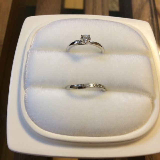 【俄(にわか)の口コミ】 有名なハイブランドのお店の指輪は、ネームバリューによって値段が高くな…