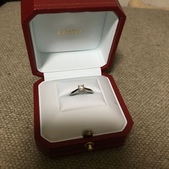 【カルティエ(Cartier)の口コミ】 もともと憧れのブランドで、婚約指輪をもらえるならカルティエがいい！と…