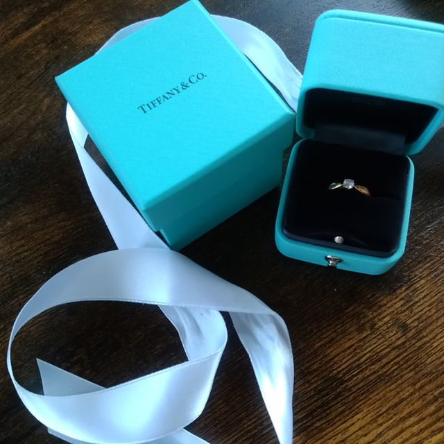 【ティファニー(Tiffany & Co.)の口コミ】 彼が購入したのですが、ピンクゴールドに憧れがあり色はピンクゴールドと…