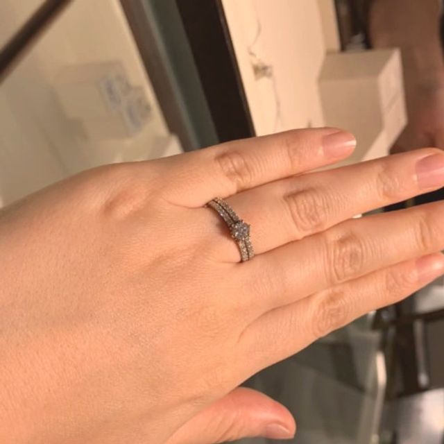 【CHARMY(チャーミー)の口コミ】 最初見たときは「ちょっと派手かな」と思いましたが、実際に試着してみる…