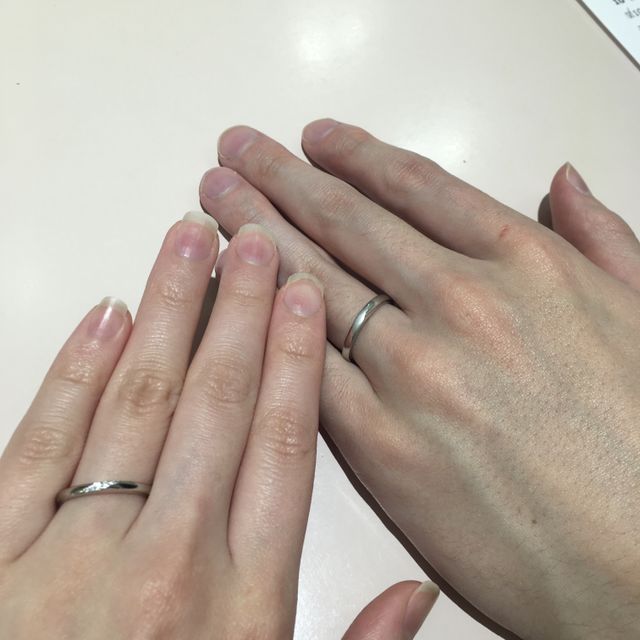 【TRECENTI(トレセンテ)の口コミ】 シンプルで飽きのこなさそうなストレートの形でありつつも、少し遊びの入…