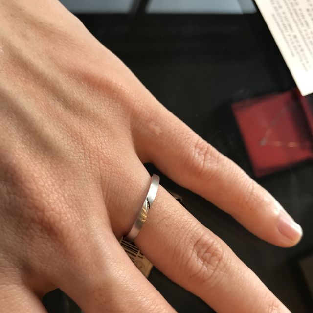 【エクセルコダイヤモンド(EXELCO DIAMOND)の口コミ】 結婚指輪は長い時間つけるものということもあり女性はきらびやかな方が、…