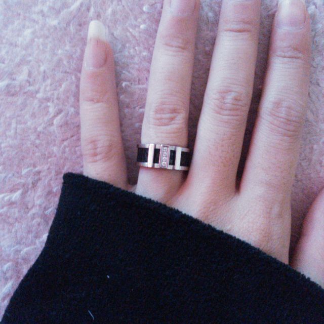 【BLESSの口コミ】 私が高校生の時に友達と出かけた時にみつけたアクセサリーshopで、この指…