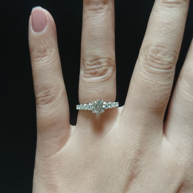 【エクセルコダイヤモンド(EXELCO DIAMOND)の口コミ】 五社見に行きましたが、デザインが360度どこからみても素敵でしっくりきま…