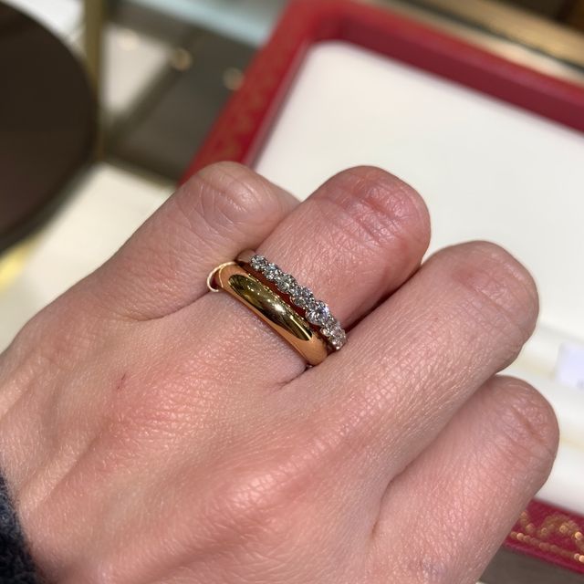 【カルティエ(Cartier)の口コミ】 ゴールドの1895リングです。ピンクゴールドが無かったためゴールドを試着…