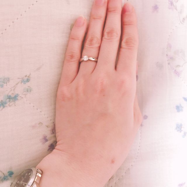 【ティファニー(Tiffany & Co.)の口コミ】 サプライズで頂いたので比較や検討をしていないのですが、アームの横がシ…