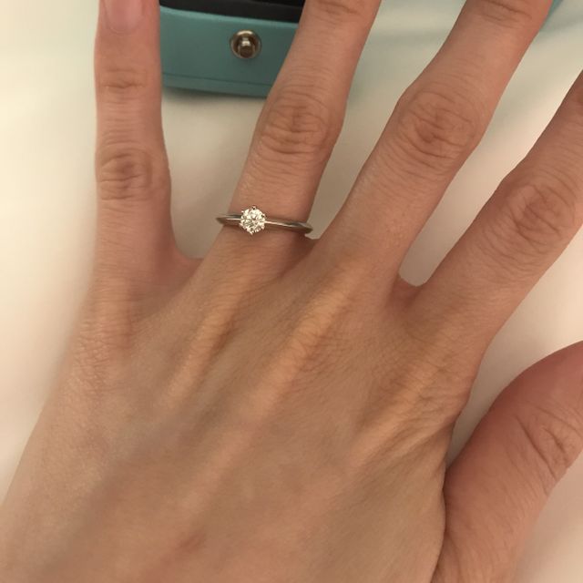 【ティファニー(Tiffany & Co.)の口コミ】 婚約指輪はティファニーにしたいという憧れがあり、そのまま購入に至りま…