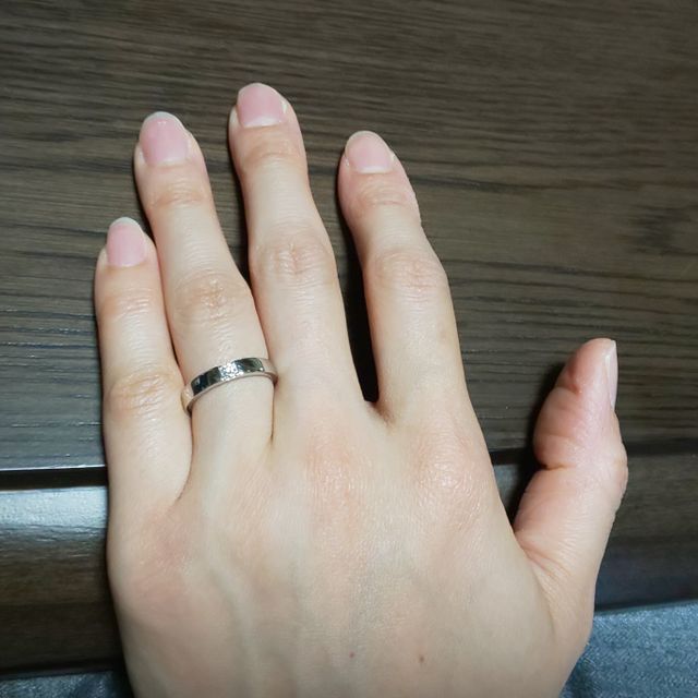 【4℃ BRIDAL(ヨンドシーブライダル)の口コミ】 店に入った時の雰囲気も良く、親切丁寧な対応で、指輪のデザインと価格も…