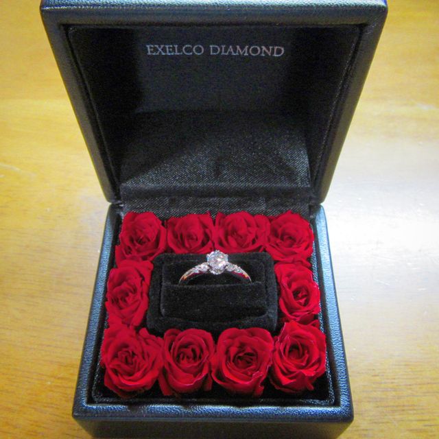 【エクセルコダイヤモンド(EXELCO DIAMOND)の口コミ】 プロポーズ時にダイヤだけいただき、店舗でいくつか試着させていただきま…