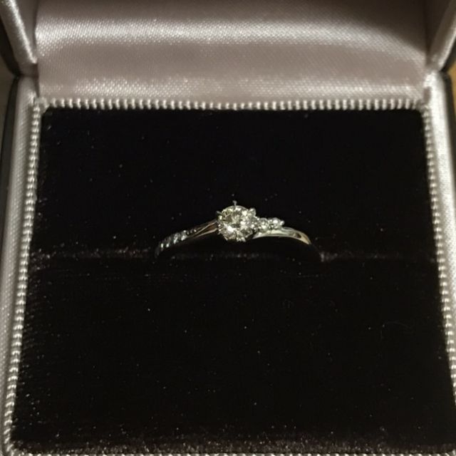 【アイプリモ(I-PRIMO)の口コミ】 ペルセウスの結婚指輪を先に購入したので、購入した結婚指輪とセットリン…