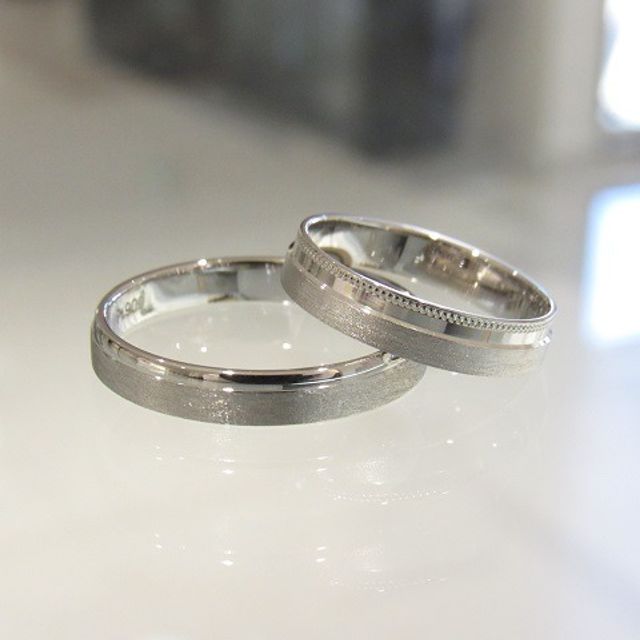 【輪-RIN-の口コミ】 シンプルながらも鏡面部分とつや消し部分で分かれたラインデザインがとて…