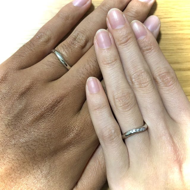 【アイプリモ(I-PRIMO)の口コミ】 シンプルすぎず、長く着けることができるデザインだったため、この指輪に…