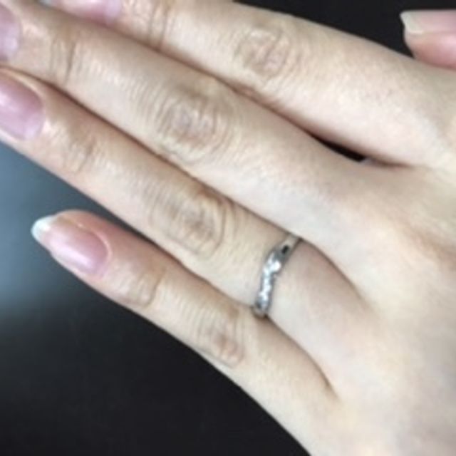 【STAR JEWELRY(スタージュエリー)の口コミ】 他にもさまざまな種類の指輪がありかなり悩みましたが、ペアで合わせると…