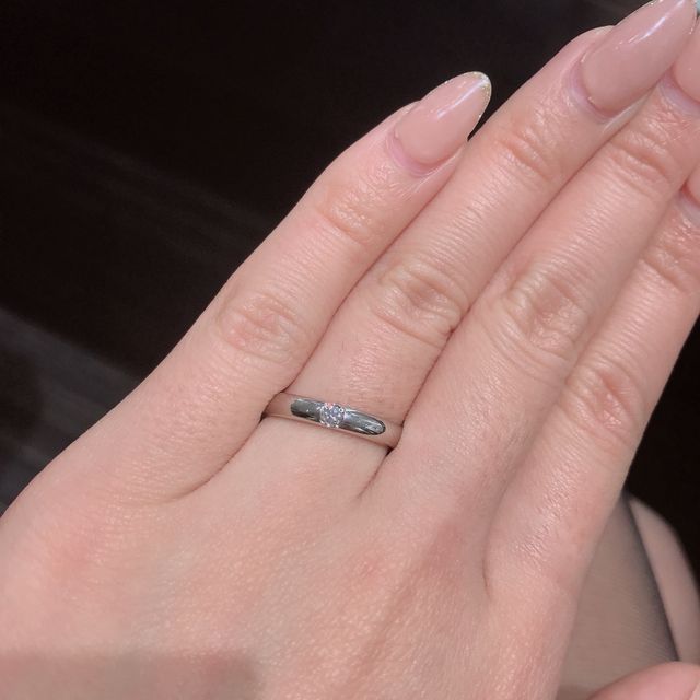 【ラザール ダイヤモンド(LAZARE DIAMOND)の口コミ】 ストレートタイプでシンプルだけど華やかに見える物が良くて、他のお店で…