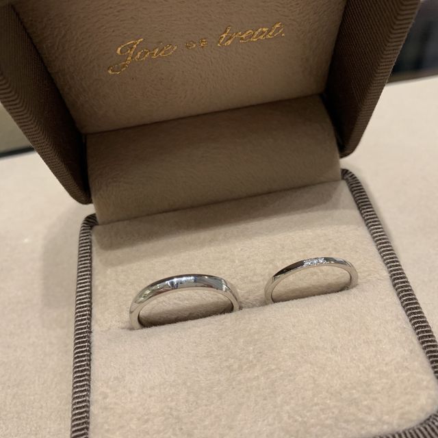 【Joie de treat.(ジョア・ドゥ・トリート)の口コミ】 デザインはトレンドを取り入れており、お洒落に付けることのできる指輪だ…