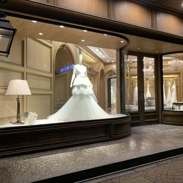 【Joie de treat.(ジョア・ドゥ・トリート)の口コミ】 デザインはトレンドを取り入れており、お洒落に付けることのできる指輪だ…