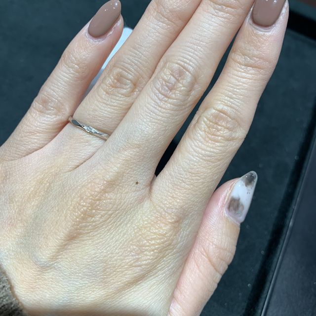 【BIJOUPIKO(ビジュピコ)の口コミ】 たくさん種類があり、ガラスケースの中から好きな指輪を試着することがで…