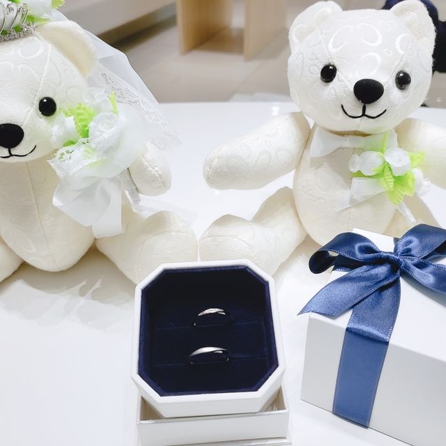 【4℃ BRIDAL(ヨンドシーブライダル)の口コミ】 購入を予定してた予算の中で、品質と合わせてデザインの良いものを探して…