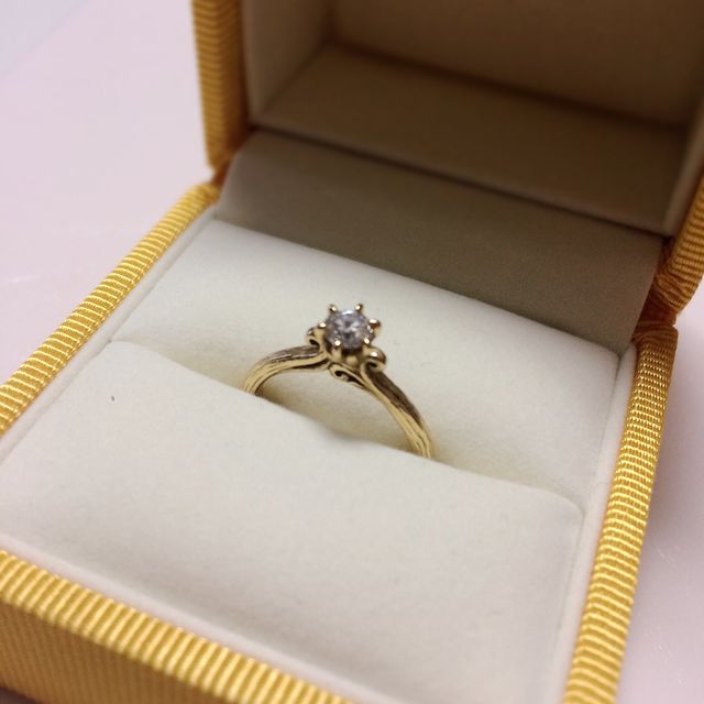 【ケイウノ ブライダル(K.UNO BRIDAL)の口コミ】 他ブランドでは見たことのない,樹木をイメージしたデザインに一目惚れしま…