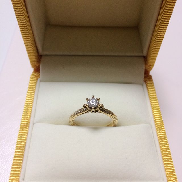 【ケイウノ ブライダル(K.UNO BRIDAL)の口コミ】 他ブランドでは見たことのない,樹木をイメージしたデザインに一目惚れしま…