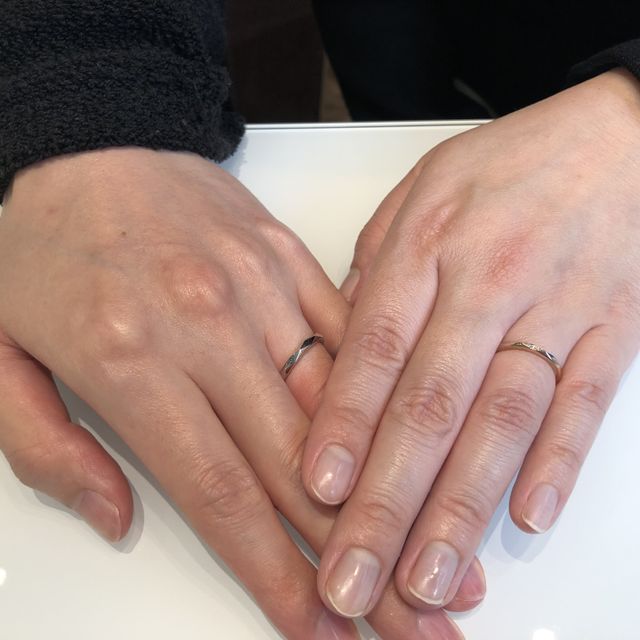 【HOSHI no SUNA 星の砂(ほしのすな)の口コミ】 元々多面カットの指輪を探していて、店員さんに勧めていただきました。シ…