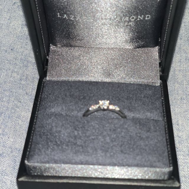 【ラザール ダイヤモンド(LAZARE DIAMOND)の口コミ】 指輪のデザインが気に入ったのと何よりダイヤモンドの美しさにこのお店し…