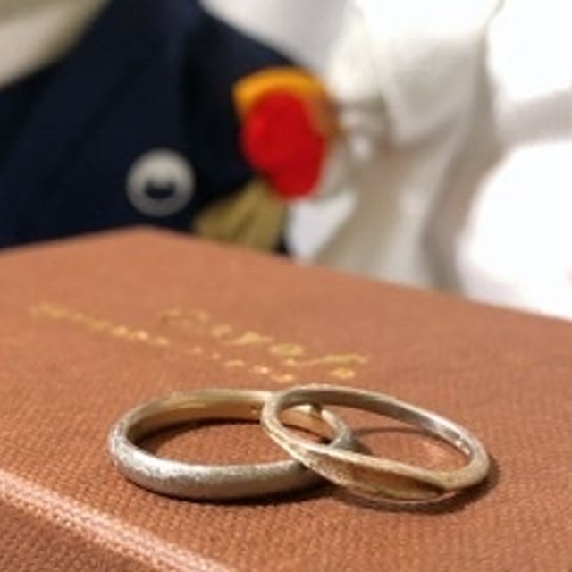 【Cayof(カヨフ)の口コミ】 カジュアルな服装にも合うシンプルな結婚指輪を探していて、オーダーメイ…
