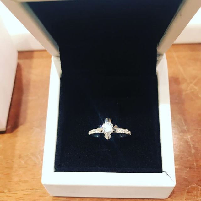 【CORE JEWELS(コアジュエルス)の口コミ】 彼女がファッション感度が高い人で、こだわりのあるブランド、エンゲージ…