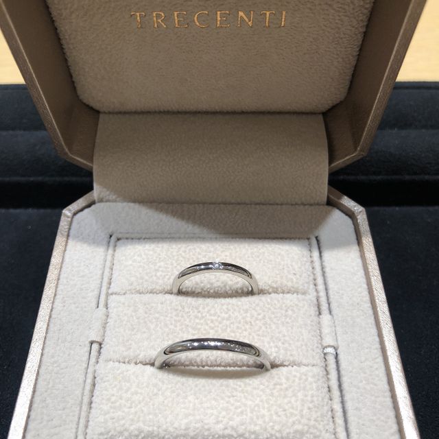 【TRECENTI(トレセンテ)の口コミ】 双子ダイヤが一番の決め手です。
一つの石を半分にして指輪に付けるところ…
