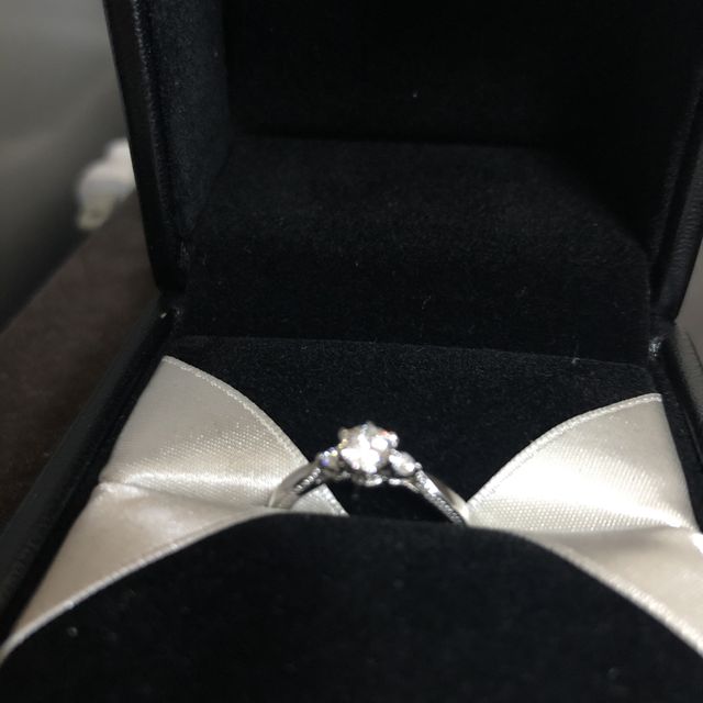 【エクセルコダイヤモンド(EXELCO DIAMOND)の口コミ】 エリザベートフィーヌという名前の通り、とても優雅で気品のあるデザイン…