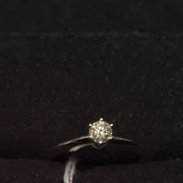 【ティファニー(Tiffany & Co.)の口コミ】 いろいろ見て回ったけれど、伝統のあるシンプルなデザインとサイズ調整が…