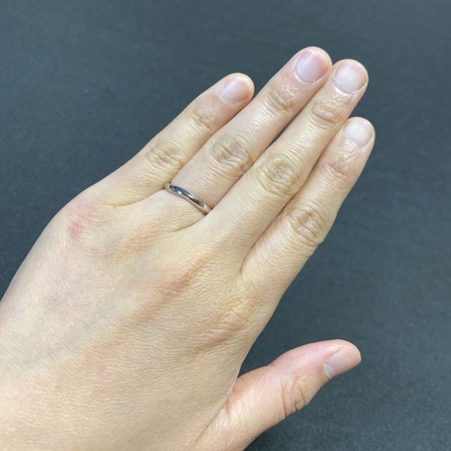 【銀座ダイヤモンドシライシの口コミ】 毎日付けるということと、仕事の関係で、ダイヤモンドなしのシンプルなも…