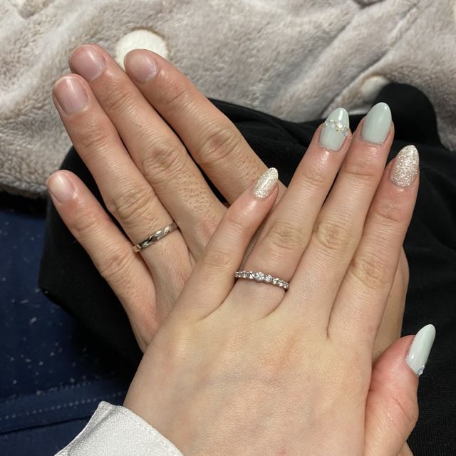 【銀座ダイヤモンドシライシの口コミ】 結婚指輪を選び始めた頃、指輪やダイヤモンドについて無知で、その頃は、…