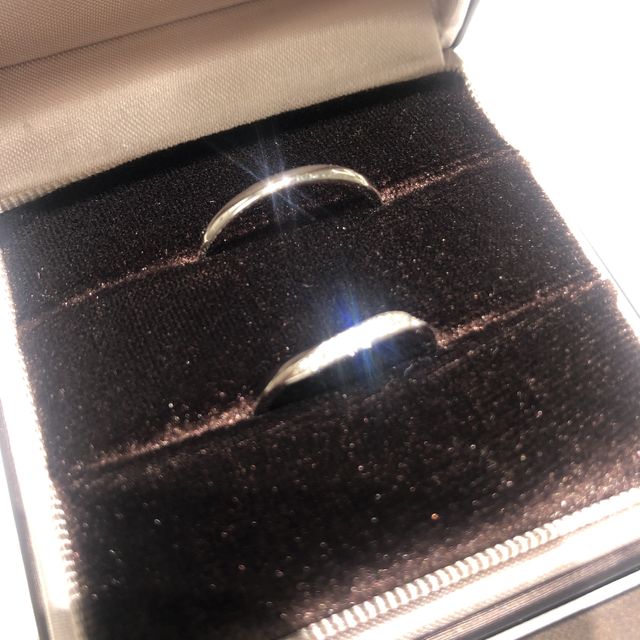 【アイプリモ(I-PRIMO)の口コミ】 はじめはかなりシンプルなものを探していましたが、着用するとキラキラが…