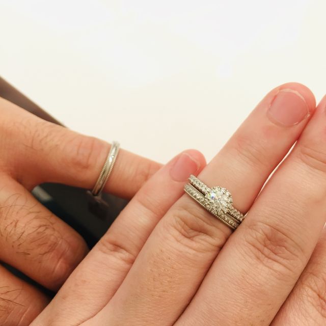 【4℃ BRIDAL(ヨンドシーブライダル)の口コミ】 初めて指輪探しをした1件目のお店でした。
ネットで色々見て、最初は限定…