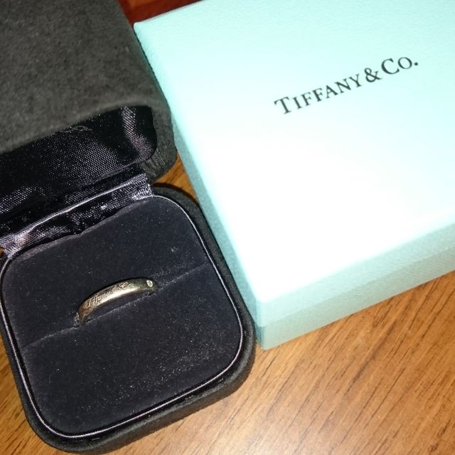 【ティファニー(Tiffany & Co.)の口コミ】 いかにも婚約指輪というようなものより、普段でもつけやすい、本当にシン…