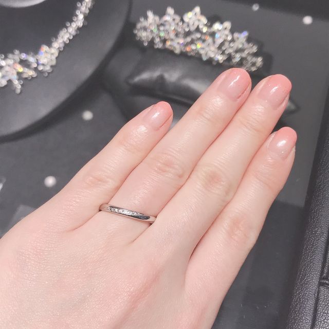 【エクセルコダイヤモンド(EXELCO DIAMOND)の口コミ】 結婚指輪なら、絶対シンプルで違和感がないストレート！と思っていたので…