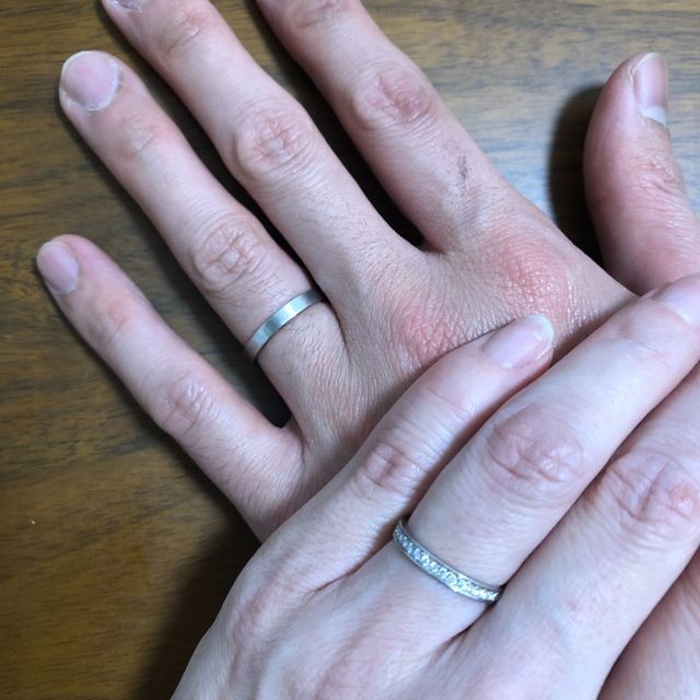 【WAKO BRIDALの口コミ】 ハーフエタニティリングを探していました。
私は平打ちのハーフエタニティ…