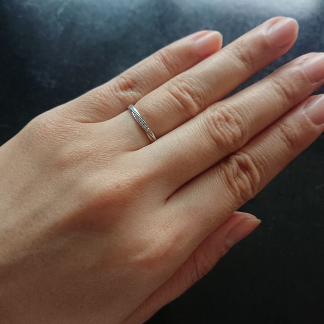 【4℃ BRIDAL(ヨンドシーブライダル)の口コミ】 事前にお互いの指輪の好みを擦り合わせておき、その条件と予算の中で候補…