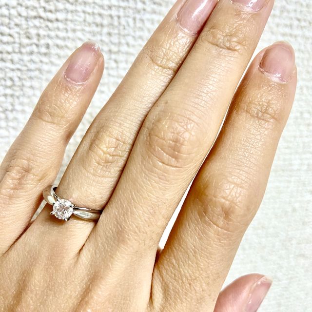 【ヴァン クリーフ＆アーペル(Van Cleef & Arpels)の口コミ】 丸みがあり、つけ心地が大変良かったのと、リングの太さが私の大きめの手…