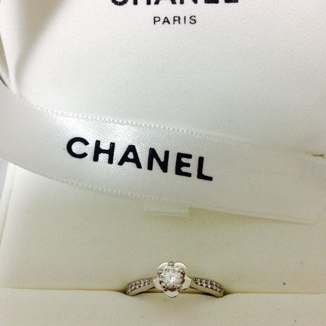 【シャネル(CHANEL)の口コミ】 いかにも、というような指輪のデザインでなく、できるだけ普段でもつけれ…