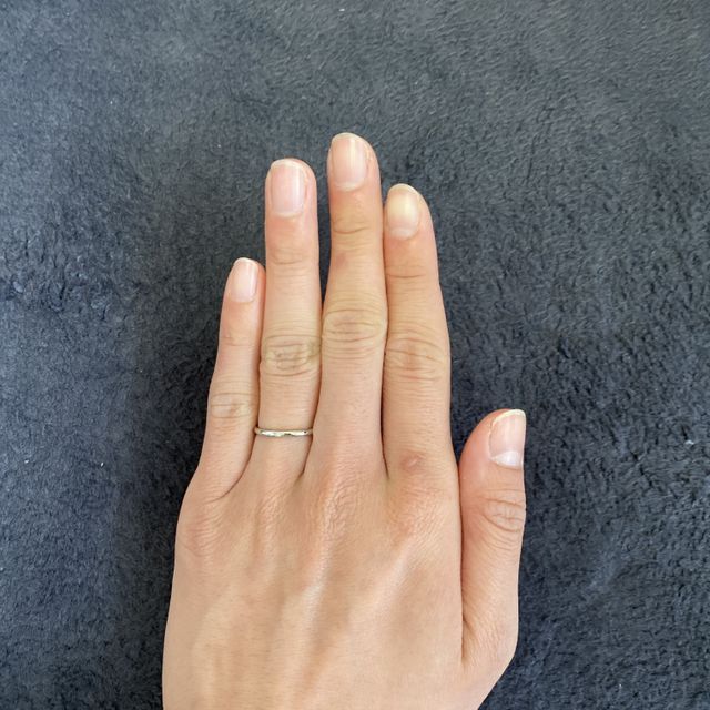【アイプリモ(I-PRIMO)の口コミ】 シンプルなところが一番の決め手です。普段毎日指輪をつけていなかったの…