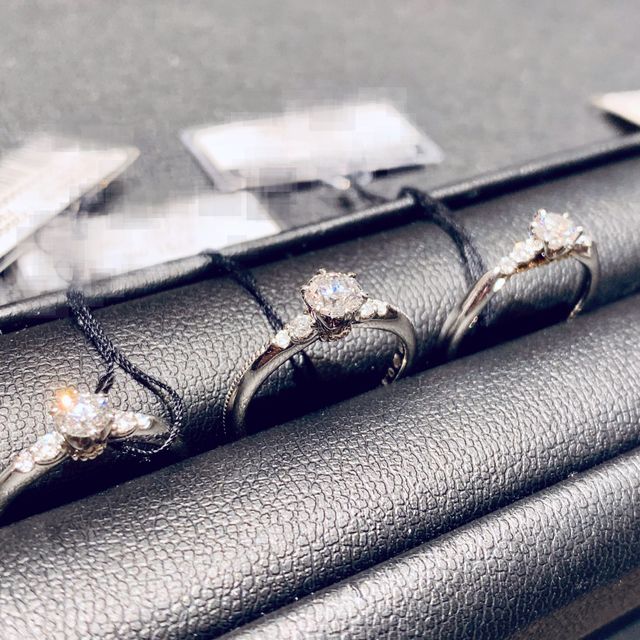 【エクセルコダイヤモンド(EXELCO DIAMOND)の口コミ】 ダイヤモンドの品質が高いらしい。また、その内容をひとつひとつ事細かに…