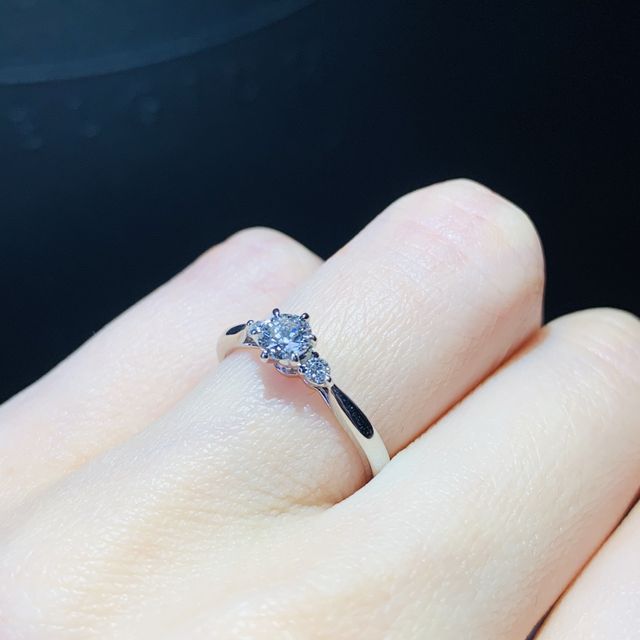 【エクセルコダイヤモンド(EXELCO DIAMOND)の口コミ】 0.251キャラットの大きさで、当時○○○○キャンペーン中だったことから比較的…